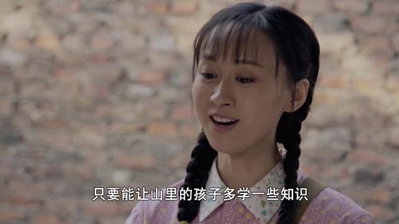 三妹:春芳见了三妹就是情敌,话里话外羞辱三妹,看不起农村人