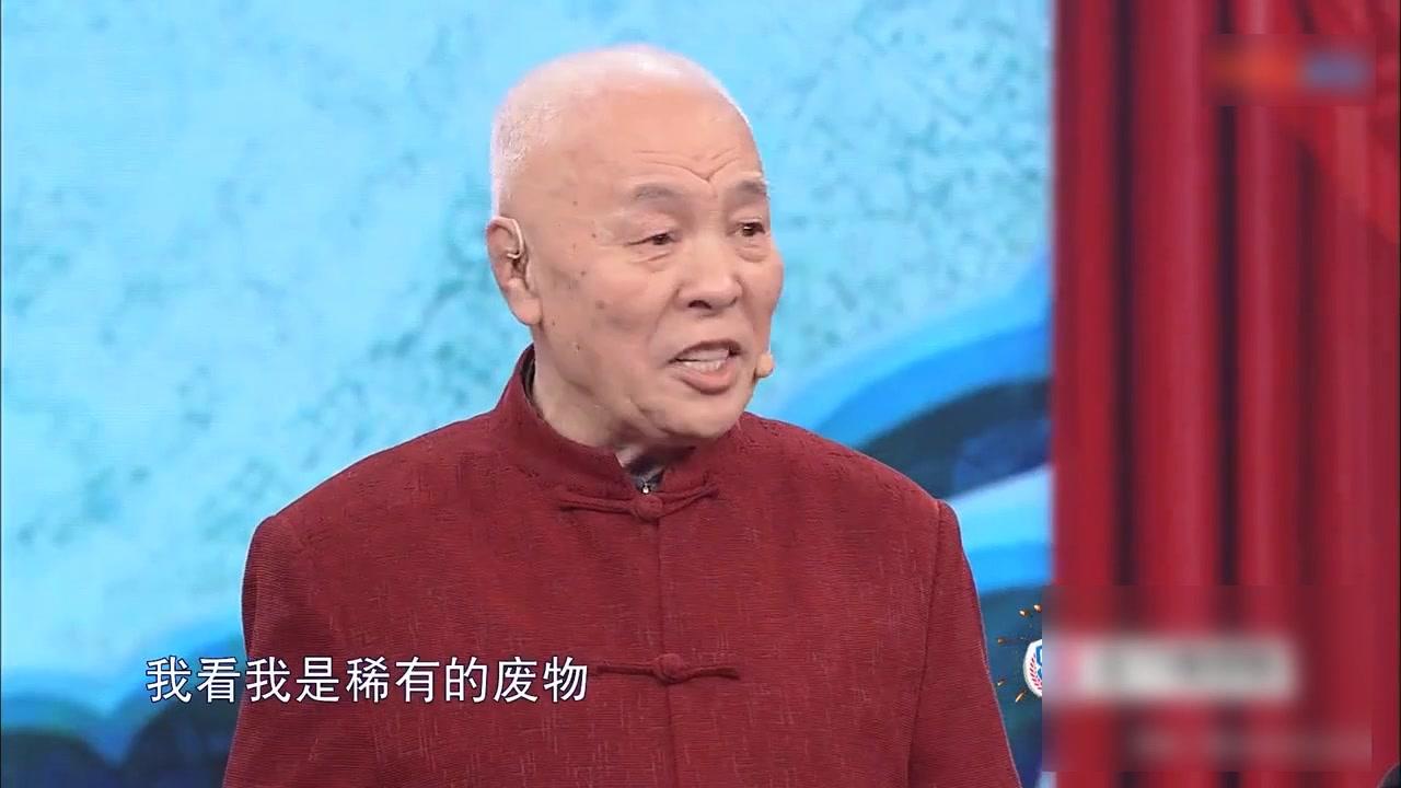 李增瑞老先生带俩年轻相声演员爆笑改方言版《三国》,确实精彩!