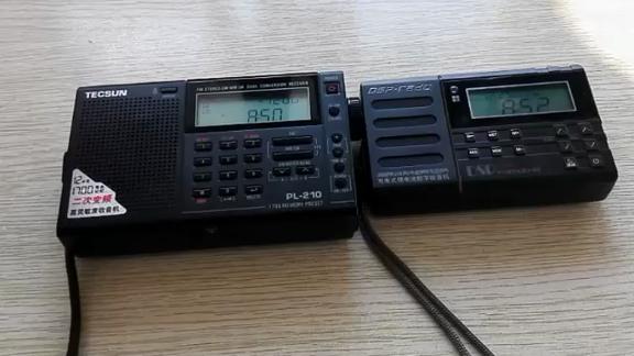 德生PL210收音机与D39L中波接收1530kHz对比