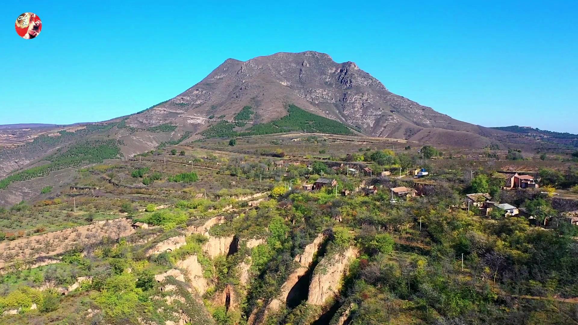 航拍九嵕山唐太宗昭陵,远观大秦岭,礼泉县城云雾中