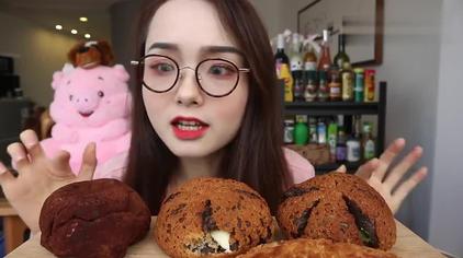 阿尤抢粉丝男朋友 - 西瓜视频