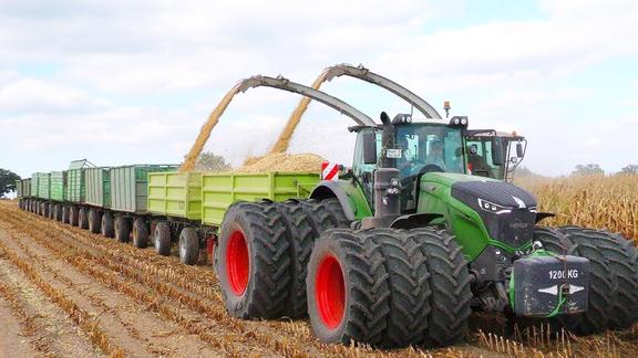 世界一流的现代农业拖拉机巨型机械犁重型设备