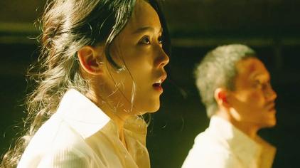 动作电影精选水族美女无奈爱上人类,众叛亲离后羞愧难当,欲切腹自尽!